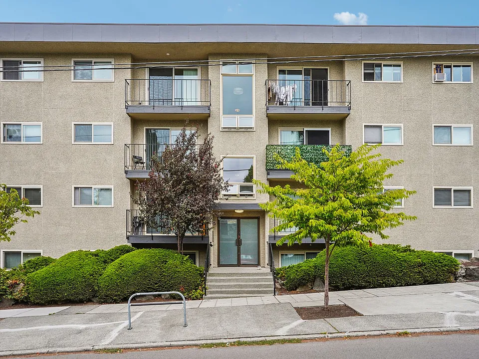 Stonebridge Apartments