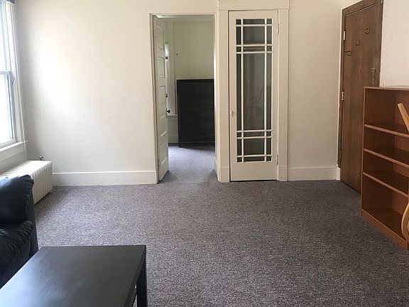 5th image of 928 Church St APT 2