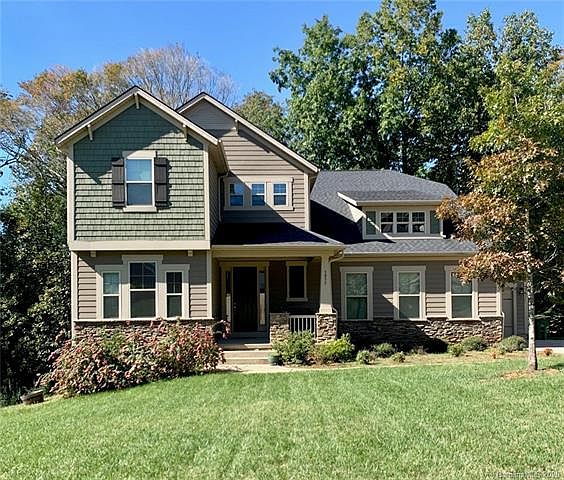 1st image of 3033 Greenmont Cir