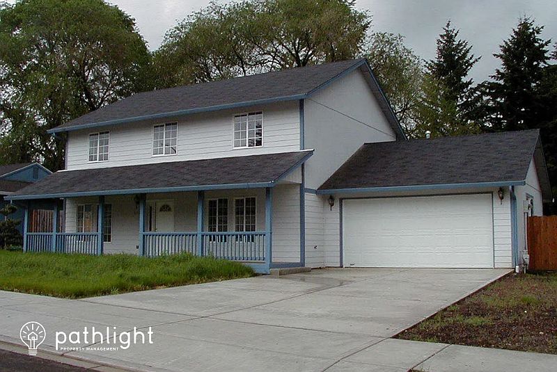 1st image of 4512 NE 135th Ave