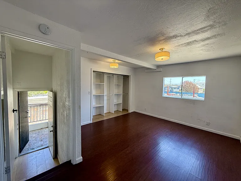 806 52nd Ave #B — Photo 13