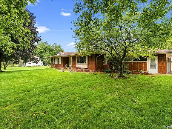 5th image of 10407 Hegel Rd