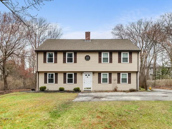 35 Wood Ave, North Andover, MA 01845