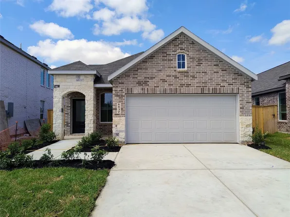 6830 Papillon Ln, Needville, TX 77461