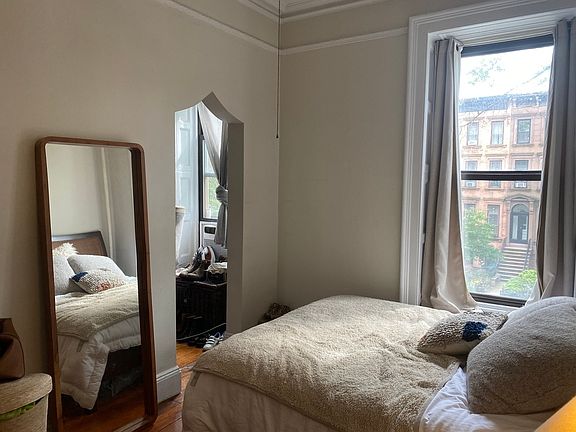 5th image of 311 President St #2