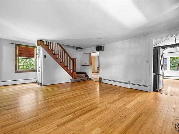 3rd image of 126 Stormy Hill Rd