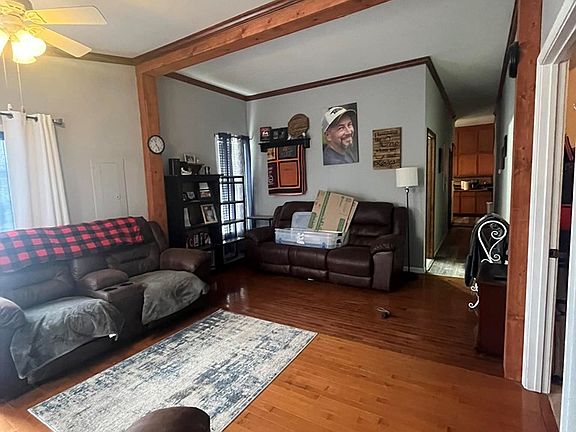 4th image of 303 W Elizabeth St