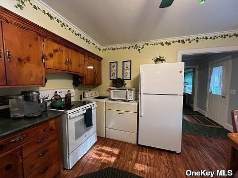 5th image of 328 Oakleigh Ave