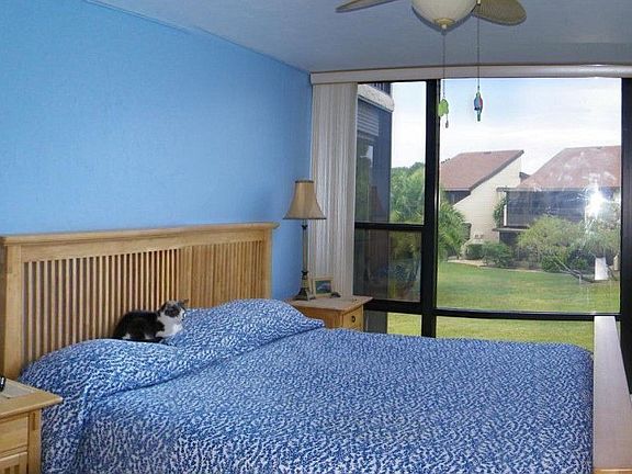 3rd image of 618 Bird Bay Dr S APT 208