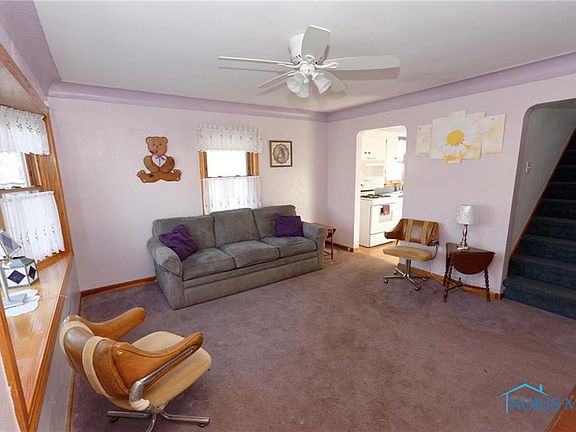 3rd image of 936 National Ave