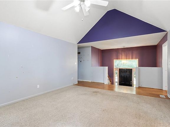 3rd image of 7000 NE 72nd St
