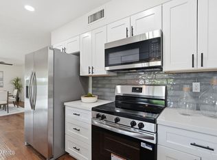10733 W HUTTON Drive, Sun City, AZ 85351
