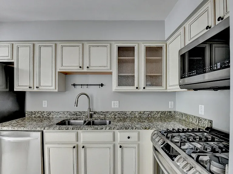 6980 Roswell Rd #C5 — Photo 8