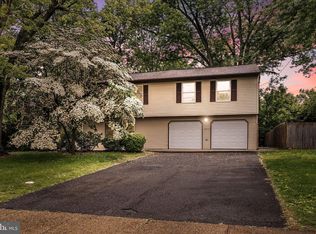 4 Bittersweet Rd, Ewing, NJ 08638