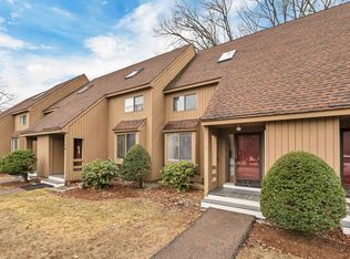 17 Webster Ct, Merrimack, NH 03054