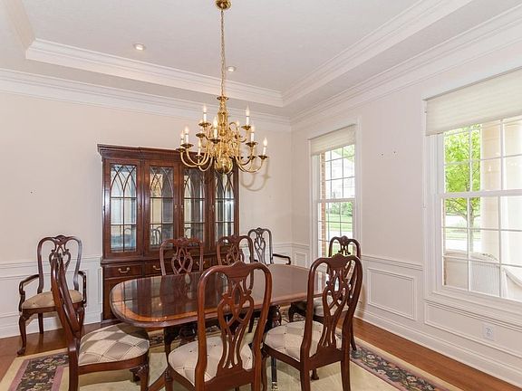 5th image of 8012 Heyward Dr