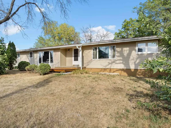 33956 Ridge Ave, New Hartford, IA 50660