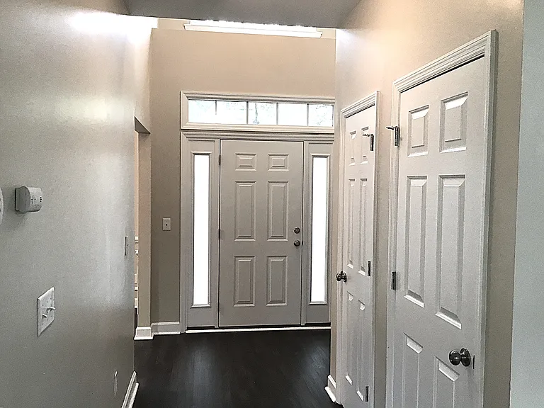 202 Curico Ln — Photo 9
