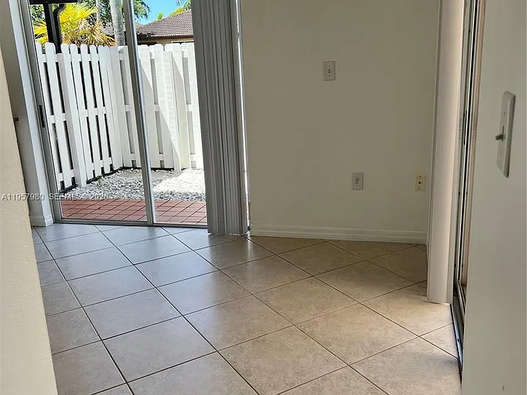 3810 SW 153rd Pl — Photo 13