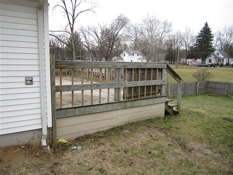 207 Jefferson back deck