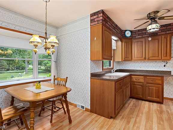 5th image of 7689 W 130th St
