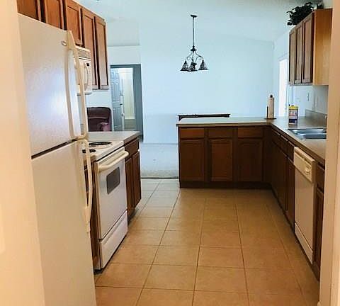 5th image of 25 Wasserman Dr