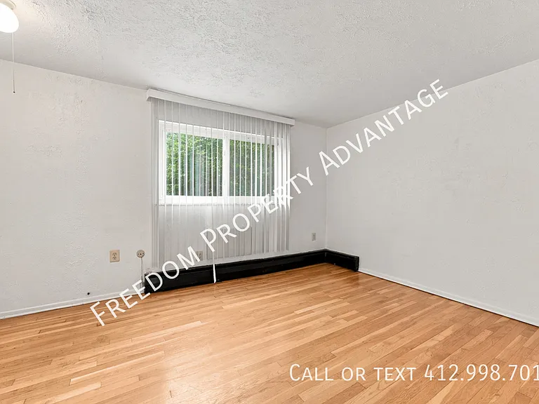 2523 Park Hill Dr — Photo 8