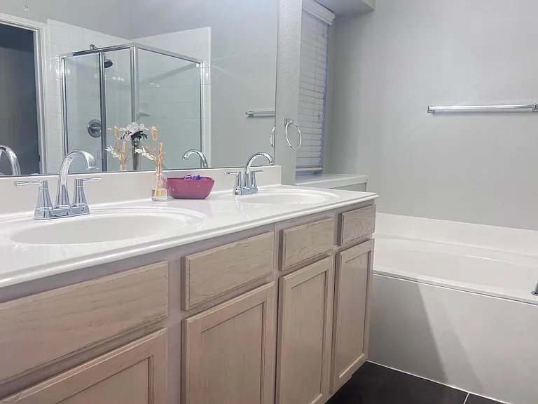 10718 Brandenberg Dr — Photo 15