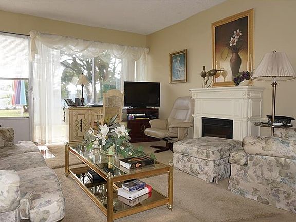 2nd image of 4333 Tahitian Gardens Cir APT G