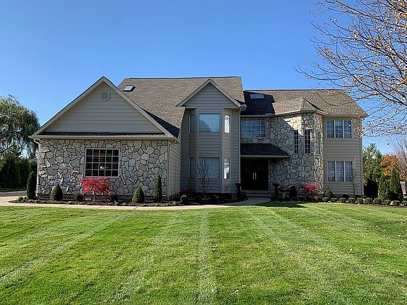 5th image of 185 E Orange Hill Cir