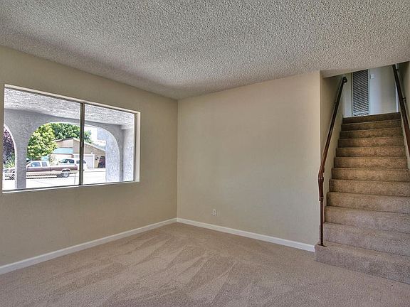 3rd image of 33823 10th St