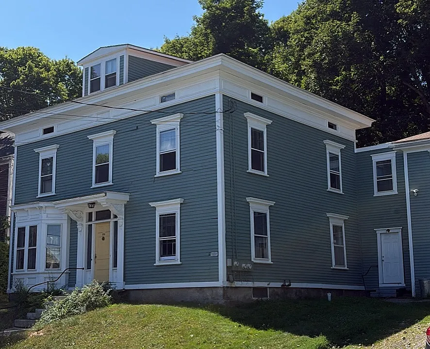 706 Middle St #2