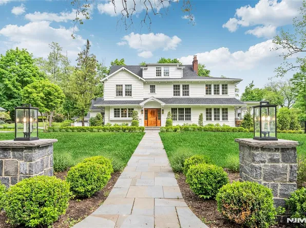 151 W End Ave, Ridgewood, NJ 07450