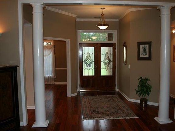 3rd image of 2670 Briarfield Way