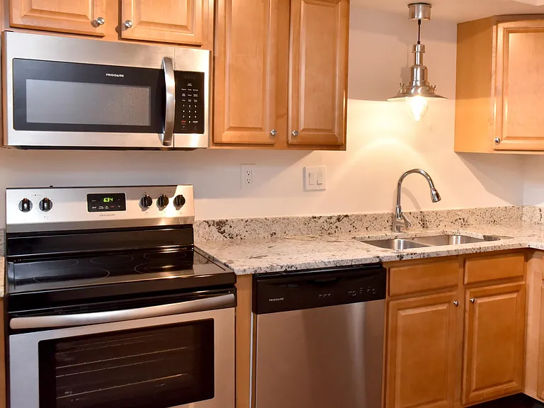 919 N Pennsylvania St #106 — Photo 2