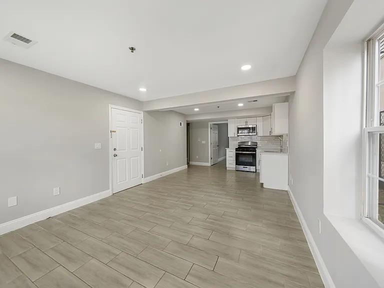 26-28 Avon Avenue - Ground Floor — Photo 2