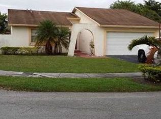 6623 SW 148th Pl, Miami, FL 33193