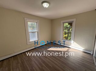 7 Drummond St APT 2, Auburn, ME 04210