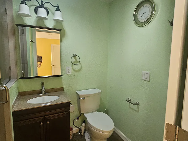 1137 W Knickerbocker Dr — Photo 18