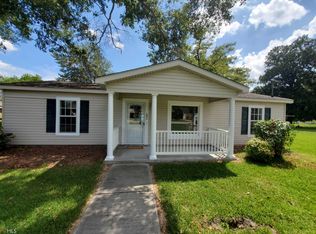 205 W Daniel St, Metter, GA 30439