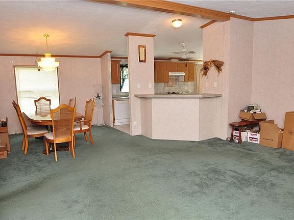 3rd image of 916 Cobblestone Ct