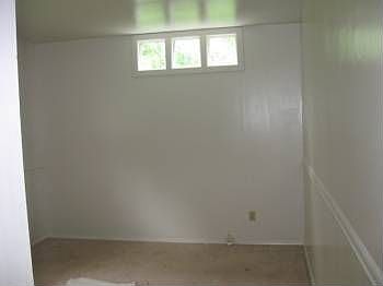 4th image of 326 NE Park St