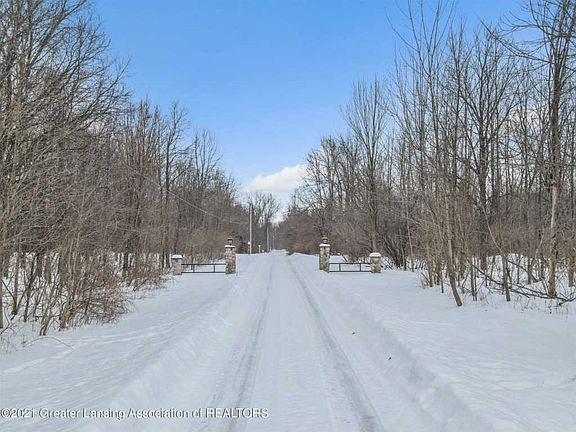 3rd image of 5984 N River Hwy
