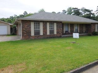 2015 Ridgewood Dr, Columbia, MS 39429