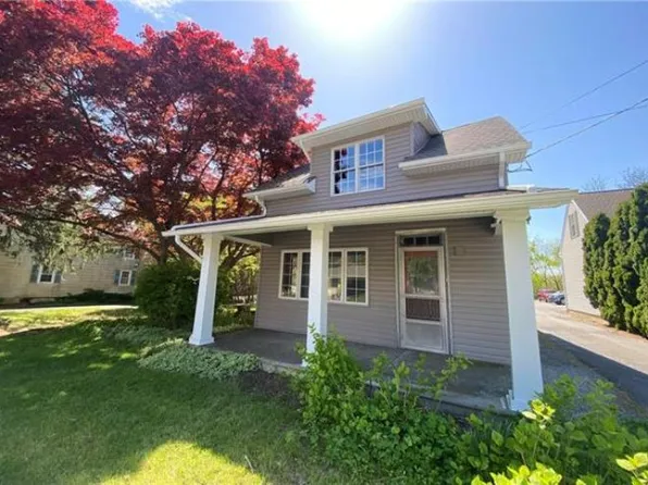 1832 Willow Ln, Macungie, PA 18062