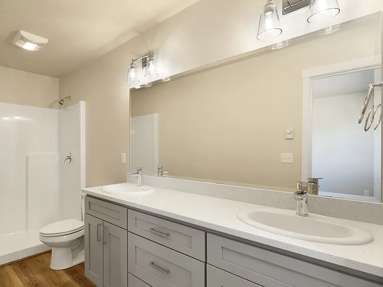 2209 Dejong Dr — Photo 7