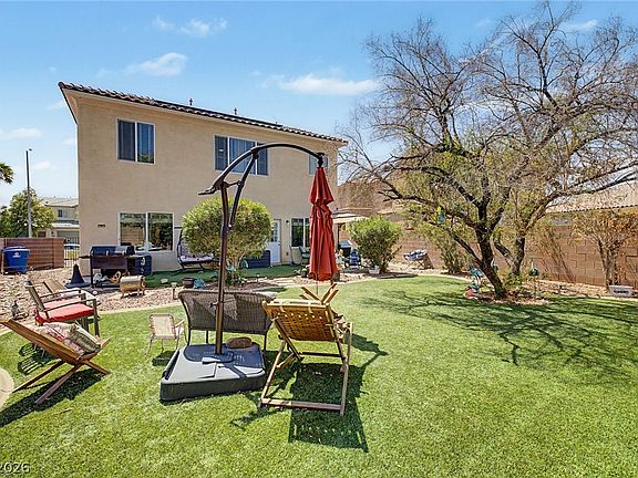 3rd image of 2924 Dowitcher Ave