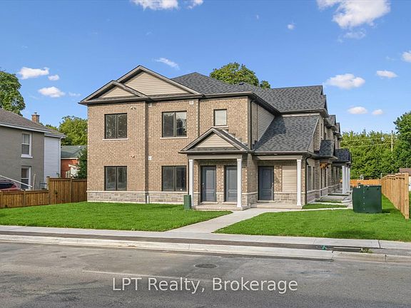 2nd image of 223 Albert St #6