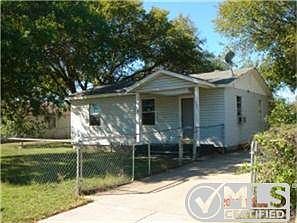 1st image of 805 Ronald St