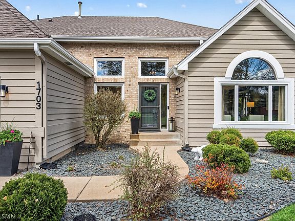 4th image of 1703 Anderlie Ln W